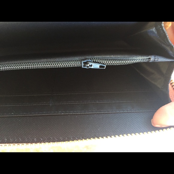 🎀ONLY 1 left. NWT - Wallet - Pink Glitter - Picture 7 of 8